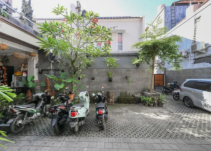 Hotel Reddoorz Near Mertasari 2 2*