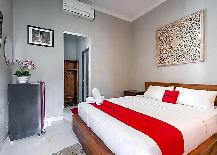 Hotel Reddoorz Near Mertasari 2