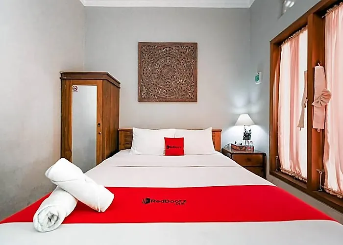Reddoorz Near Mertasari 2 Hotel