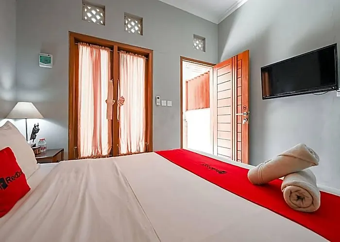 Reddoorz Near Mertasari 2 Pesanggaran