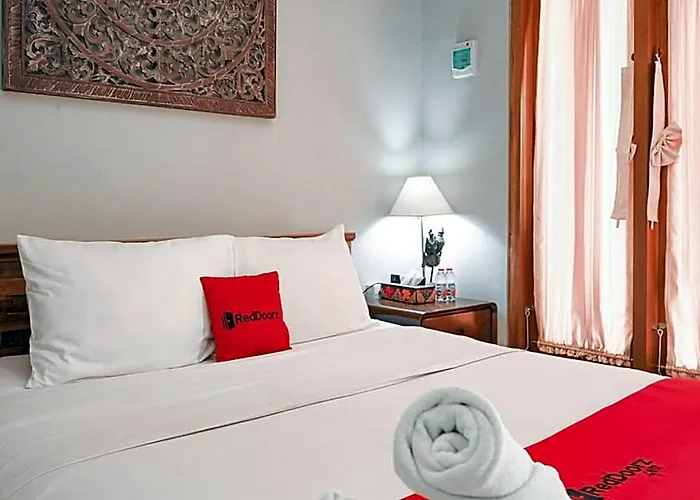 Reddoorz Near Mertasari 2 Hotel 2*